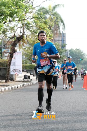 Race photo from Isoplus Run 2024 Surabaya