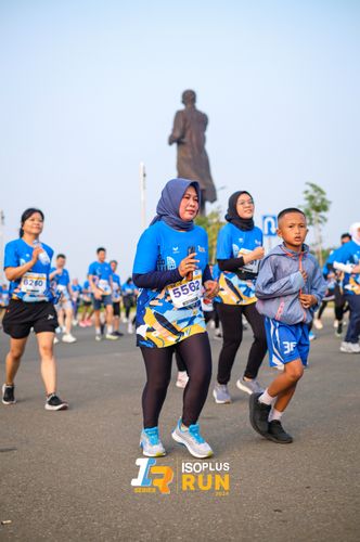 Race photo from ISOPlus Run 2024 Jakarta