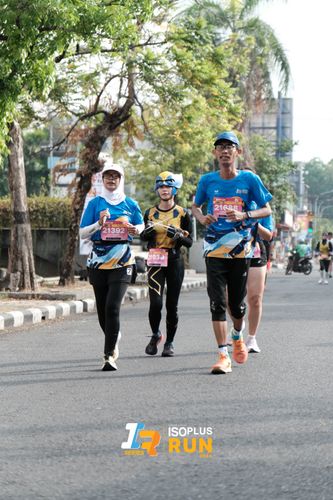 Race photo from Isoplus Run 2024 Surabaya