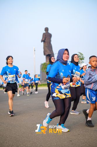 Race photo from ISOPlus Run 2024 Jakarta