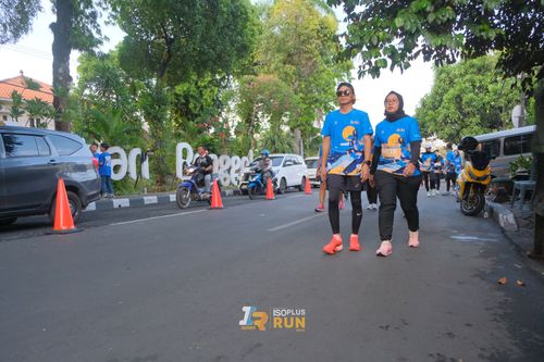 Race photo from Isoplus Run 2024 Surabaya