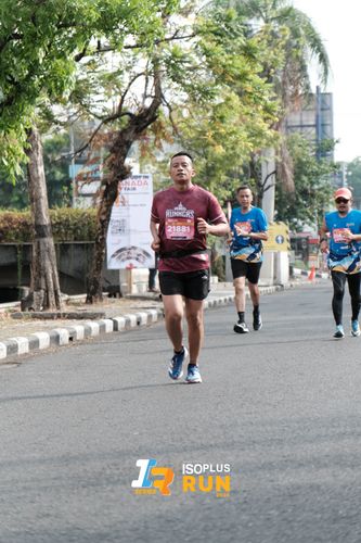 Race photo from Isoplus Run 2024 Surabaya