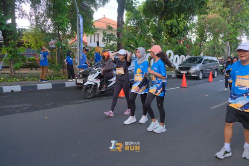 Race photo from Isoplus Run 2024 Surabaya