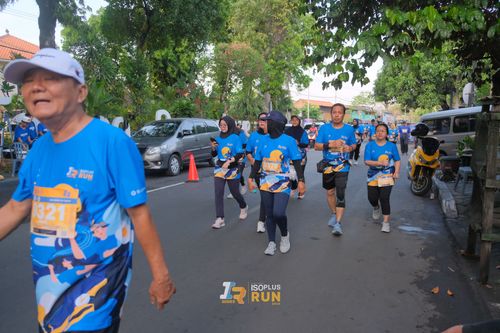 Race photo from Isoplus Run 2024 Surabaya