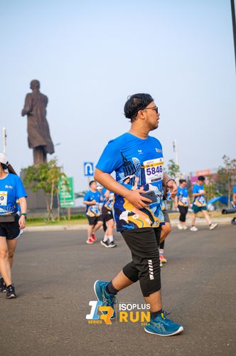 Race photo from ISOPlus Run 2024 Jakarta