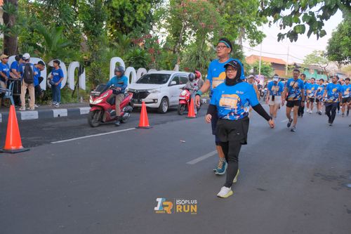 Race photo from Isoplus Run 2024 Surabaya
