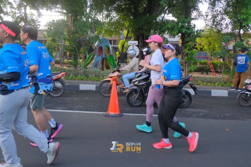 Race photo from Isoplus Run 2024 Surabaya
