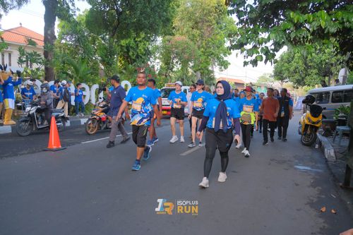 Race photo from Isoplus Run 2024 Surabaya
