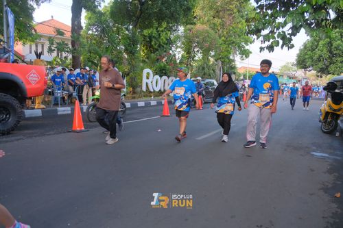 Race photo from Isoplus Run 2024 Surabaya