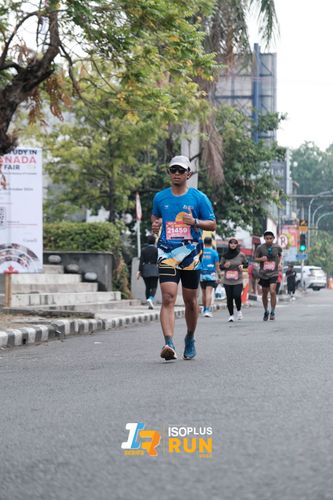 Race photo from Isoplus Run 2024 Surabaya
