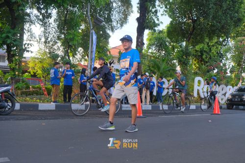 Race photo from Isoplus Run 2024 Surabaya