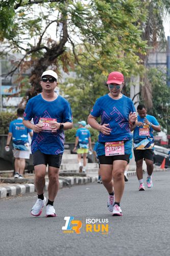 Race photo from Isoplus Run 2024 Surabaya