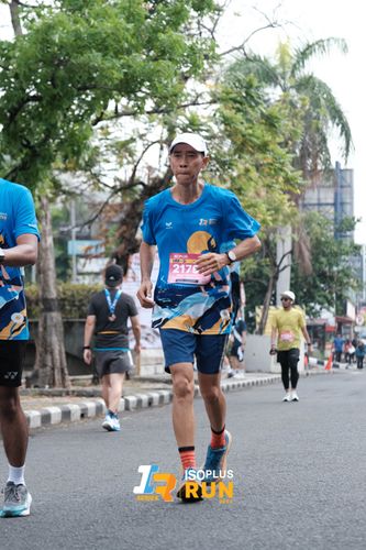 Race photo from Isoplus Run 2024 Surabaya