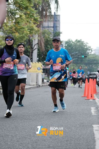 Race photo from Isoplus Run 2024 Surabaya