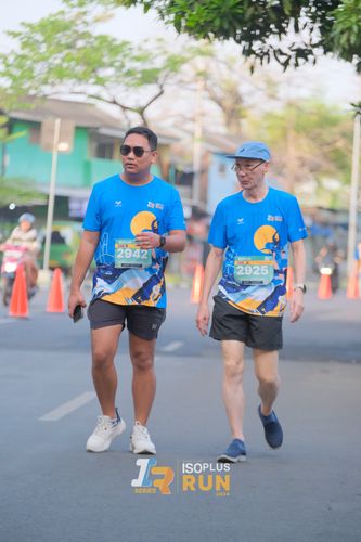 Race photo from Isoplus Run 2024 Surabaya