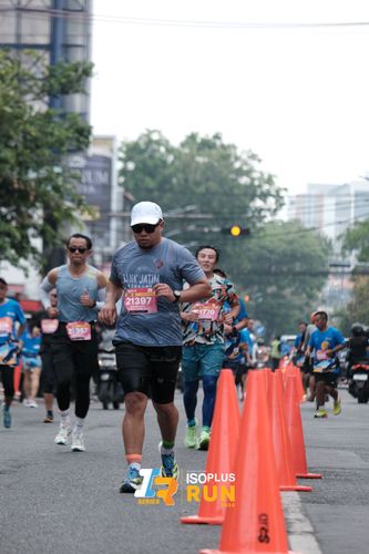 Race photo from Isoplus Run 2024 Surabaya