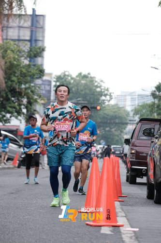 Race photo from Isoplus Run 2024 Surabaya