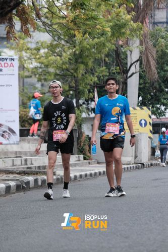 Race photo from Isoplus Run 2024 Surabaya