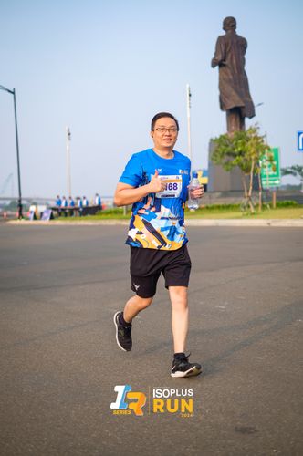 Race photo from ISOPlus Run 2024 Jakarta
