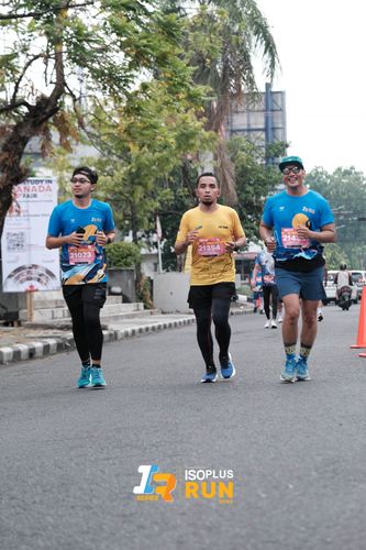 Race photo from Isoplus Run 2024 Surabaya