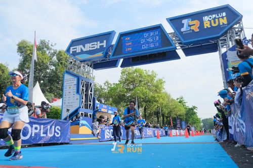 Race photo from Isoplus Run 2024 Surabaya