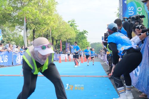Race photo from Isoplus Run 2024 Surabaya