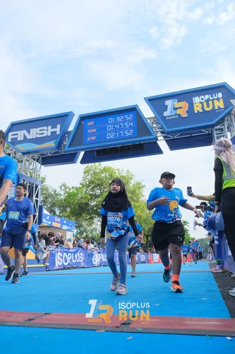 Race photo from Isoplus Run 2024 Surabaya