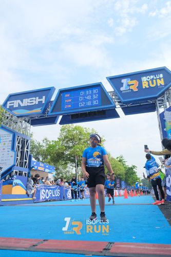 Race photo from Isoplus Run 2024 Surabaya