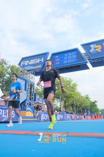 Race photo from Isoplus Run 2024 Surabaya