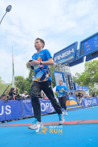 Race photo from Isoplus Run 2024 Surabaya