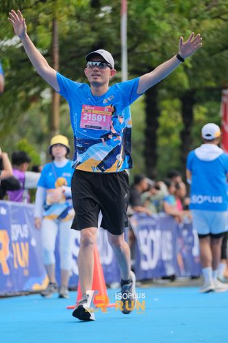 Race photo from Isoplus Run 2024 Surabaya