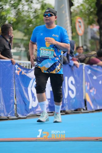 Race photo from Isoplus Run 2024 Surabaya