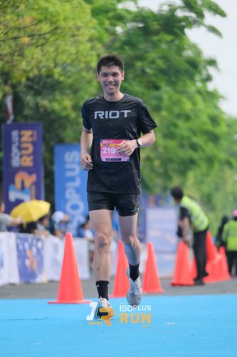 Race photo from Isoplus Run 2024 Surabaya