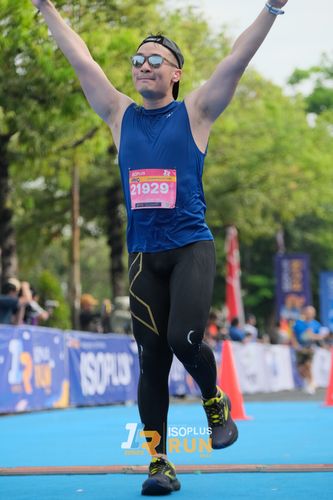 Race photo from Isoplus Run 2024 Surabaya