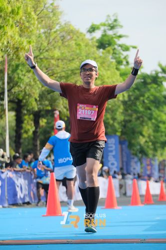 Race photo from Isoplus Run 2024 Surabaya