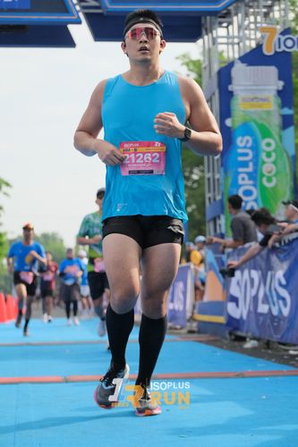 Race photo from Isoplus Run 2024 Surabaya