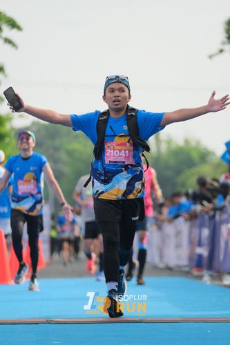 Race photo from Isoplus Run 2024 Surabaya