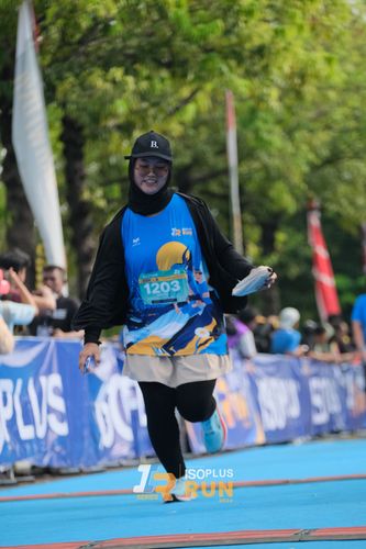 Race photo from Isoplus Run 2024 Surabaya
