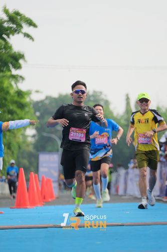 Race photo from Isoplus Run 2024 Surabaya