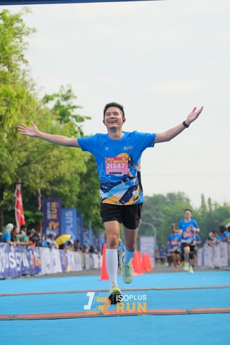 Race photo from Isoplus Run 2024 Surabaya