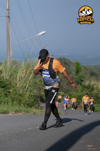 Race photo from Kelud Vertical Challenge 2024