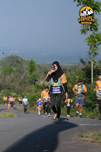Race photo from Kelud Vertical Challenge 2024
