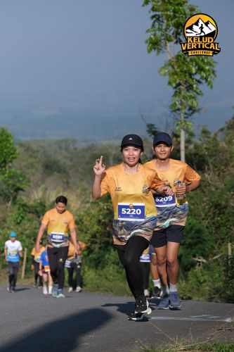 Race photo from Kelud Vertical Challenge 2024