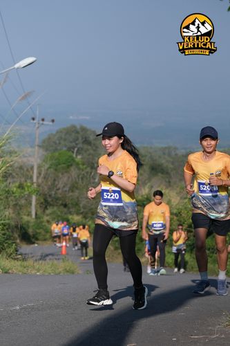 Race photo from Kelud Vertical Challenge 2024