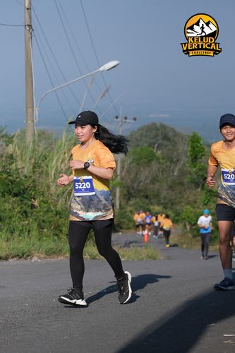 Race photo from Kelud Vertical Challenge 2024