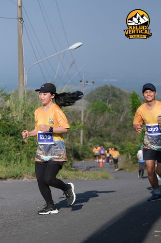 Race photo from Kelud Vertical Challenge 2024