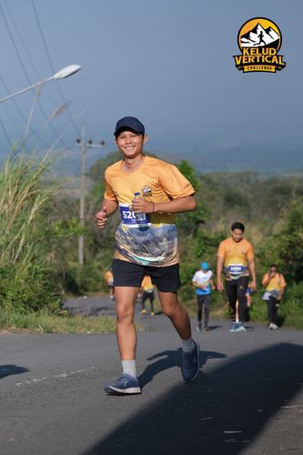 Race photo from Kelud Vertical Challenge 2024