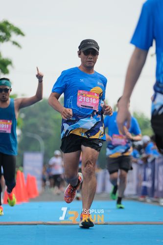Race photo from Isoplus Run 2024 Surabaya