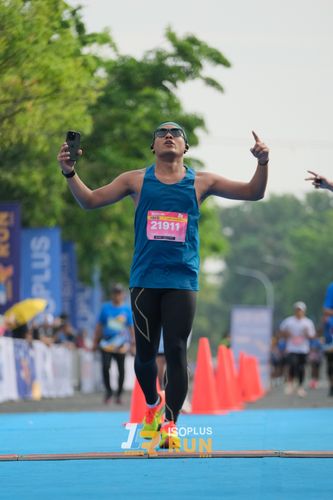 Race photo from Isoplus Run 2024 Surabaya