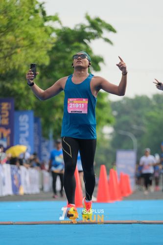 Race photo from Isoplus Run 2024 Surabaya